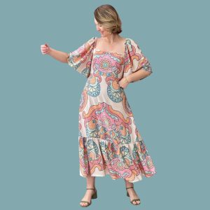 Vestido midi com decote quadrado