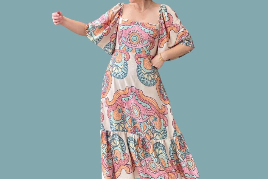 Vestido Midi com Decote Quadrado