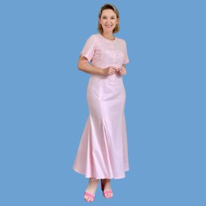 Vestido Sereia com Botões na Frente