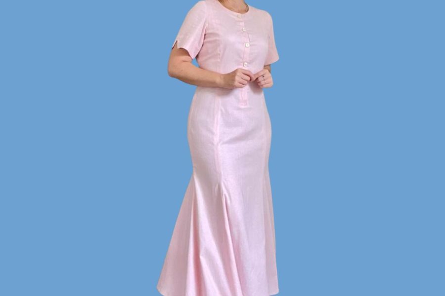 Vestido Sereia com Botões na Frente