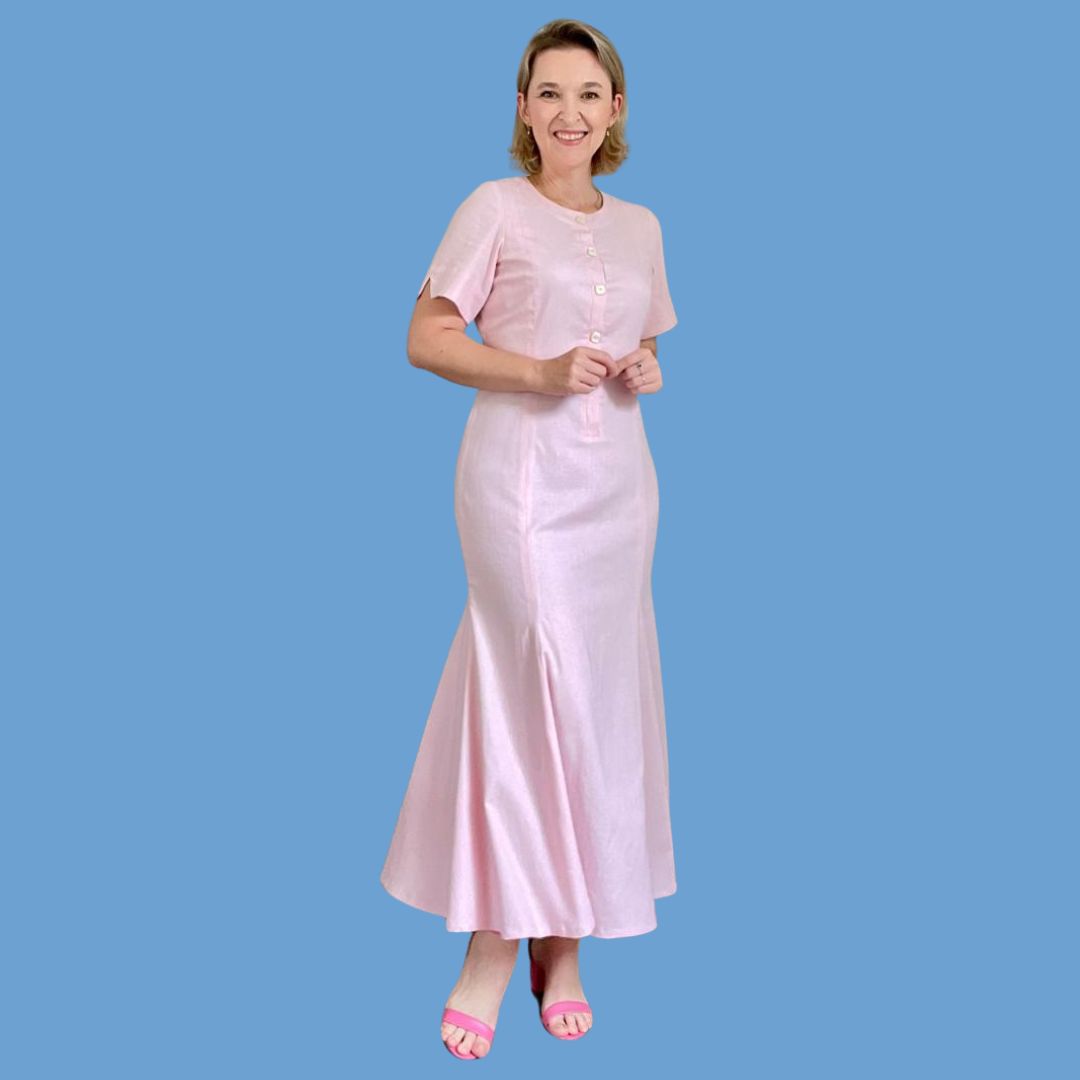 Vestido Sereia com Botões na Frente