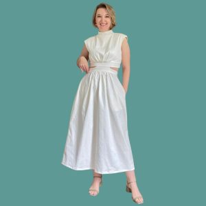 Vestido com Recorte e Elástico nas Costas