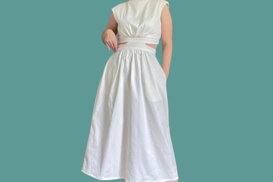 Vestido com Recorte e Elástico nas Costas