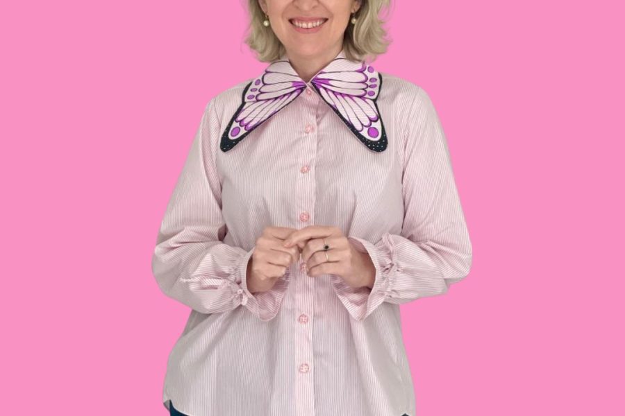 Camisa com Gola e Recorte Borboleta